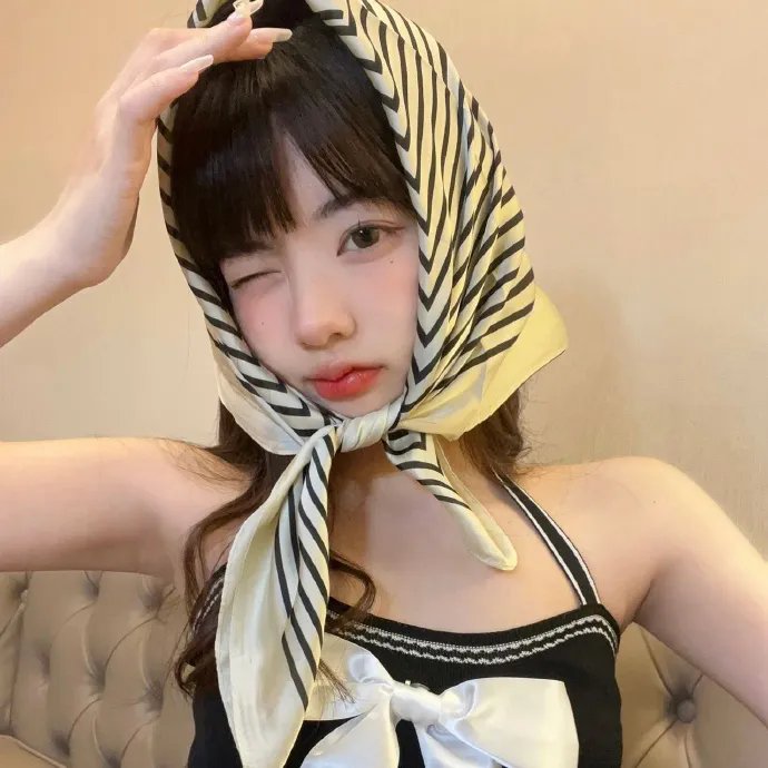 彩凤云裳